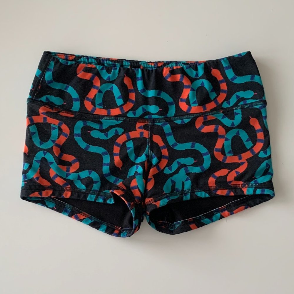 OG shorts 🪱 RARE - Picture 2 of 4